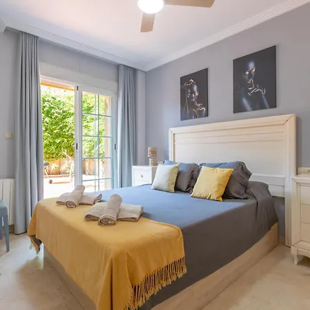 Mar Bella Apartment
